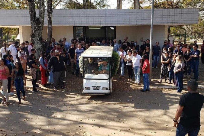  06/08/2022 Crédito: Julia Eleuterio/CB.  Velório do gerente de loja Gilvane Cassemiro Pereira