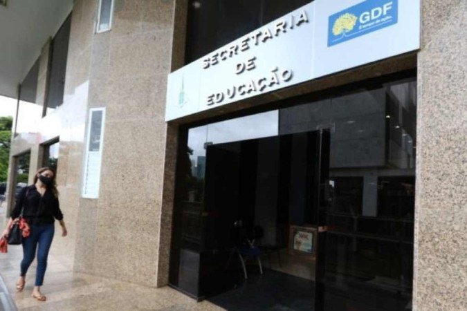 A Secretaria de Educação divulgou que pretende adquirir detectores de metais para algumas escolas da rede pública de ensino do DF - (crédito: Mary Leal, Ascom/SEEDF) A Secretaria de Educação divulgou que pretende adquirir detectores de metais para algumas escolas da rede pública de ensino do DF - (crédito: Mary Leal, Ascom/SEEDF)