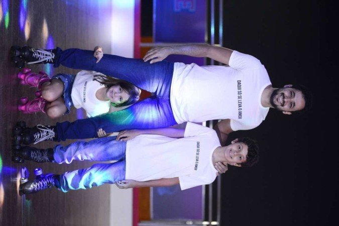  09/08/2022 Cr..dito: Marcelo Ferreira/CB/D.A Press. Brasil. Brasilia - DF - Editorial Dia dos Pais. Victor com os filhos Thiago e Catarina Cortopassi.
    