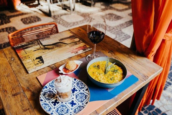 Verrine, Bolinho de mandioca e Risoto Rio Bistrô é uma das opções de pratos em valores promocionais - (crédito: Divulgação) Verrine, Bolinho de mandioca e Risoto Rio Bistrô é uma das opções de pratos em valores promocionais - (crédito: Divulgação)