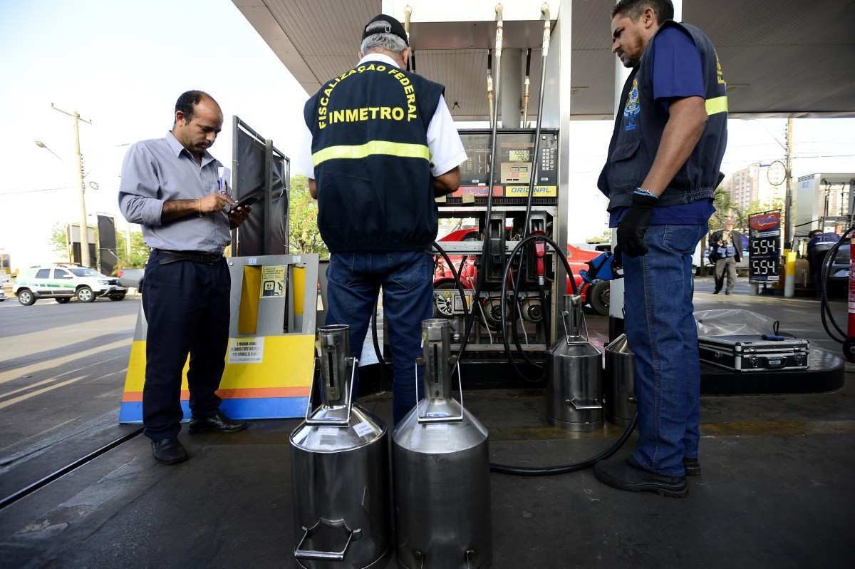 Operação Petróleo Real notifica postos de gasolina do DF por fraude