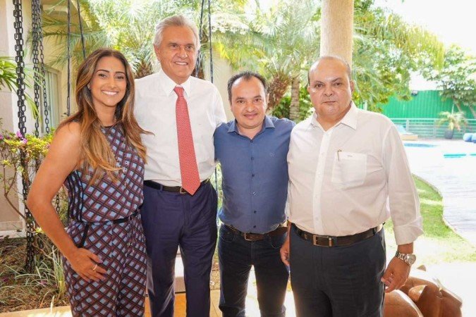  Crédito: Arquivo Pessoal. Eixo Capital.  Deputada Flávia Arruda (PL-DF) recebe em sua casa os governadores do DF, Ibaneis Rocha (MDB), e de Goiás, Ronaldo Caiado (União), e prefeitos do Entorno