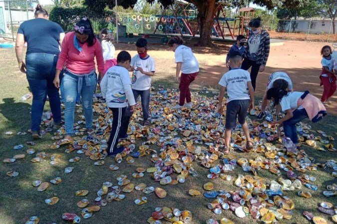 Estudantes da zona rural de Valença desenvolvem copos biodegradáveis com  casca de aipim e coração de banana