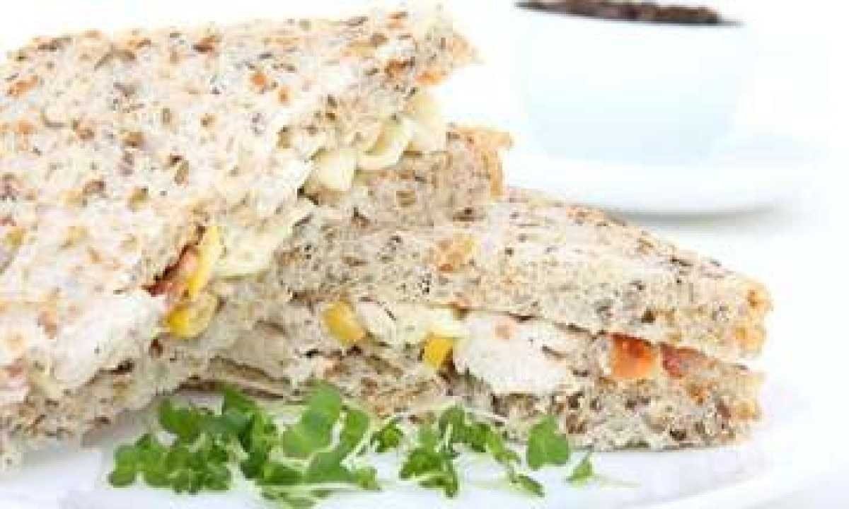 Pão de farinha de aveia, mais saudável do que farinha branca comum Pão de farinha de aveia, mais saudável do que farinha branca comum