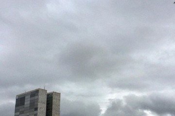 Sensação térmica chegou a 8°C nesta sexta-feira (11/7) -  (crédito: Minervino Júnior/CB/D.A.Press)