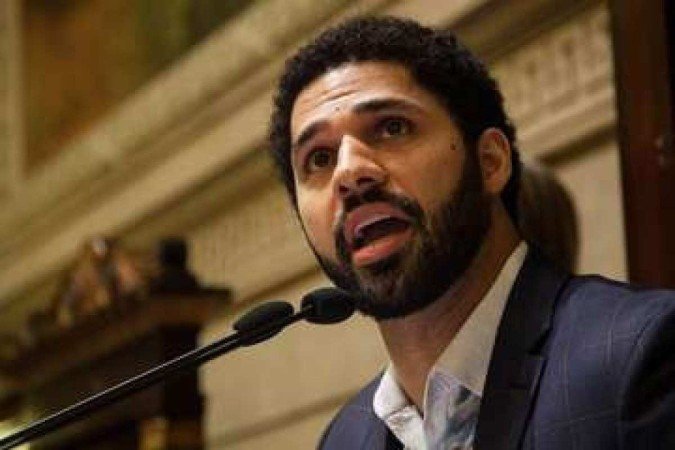 David Miranda (PDT-RJ) está internado com infecção gastrointestinal - (crédito: Redes sociais/reprodução) David Miranda (PDT-RJ) está internado com infecção gastrointestinal - (crédito: Redes sociais/reprodução)