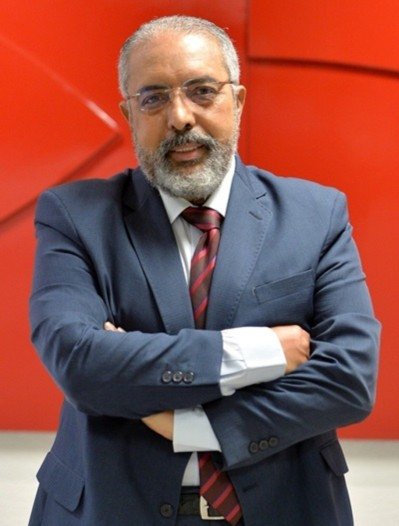 Senador Paulo Paim, autor do projeto que garante ao pai o uso da licença-maternidade 