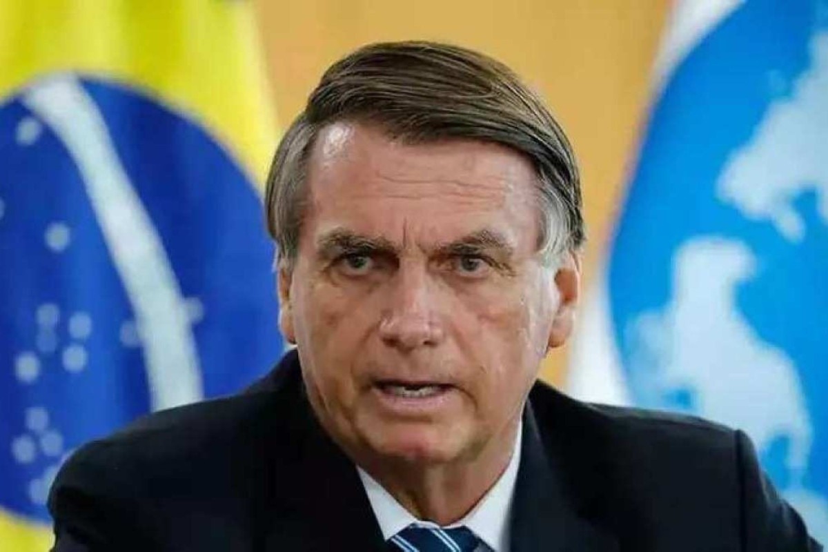 remove vídeos de Bolsonaro por informações incorretas sobre  Covid-19