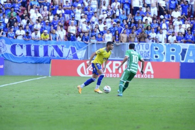  13/08/2022 Crédito: Barbara Cabral/Esp. CB. Esportes. Cruzeiro empata com Chapecoense pelo Campeonato Brasileiro da Serie B, no Estadio Mané Garrincha. 