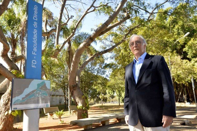  24/06/2016. Crédito: Marcelo Ferreira/CB/D.A. Press. Brasil. Brasilia - DF. Materia sobre a nova cara da UnB, Ex-reitor o professor Jose Geraldo de Sousa Junior.
      Caption 