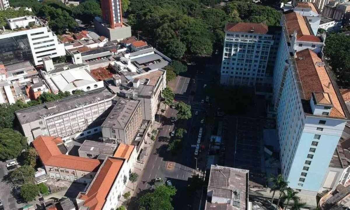 Estado e PBH não comentam bloqueio de contas para repasse à Santa Casa