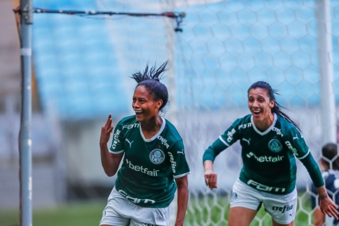 Corinthians vence o Palmeiras no primeiro jogo da final do