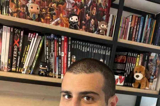 O publicitário Estevan é um dos idealizadores do podcast Rage Quit