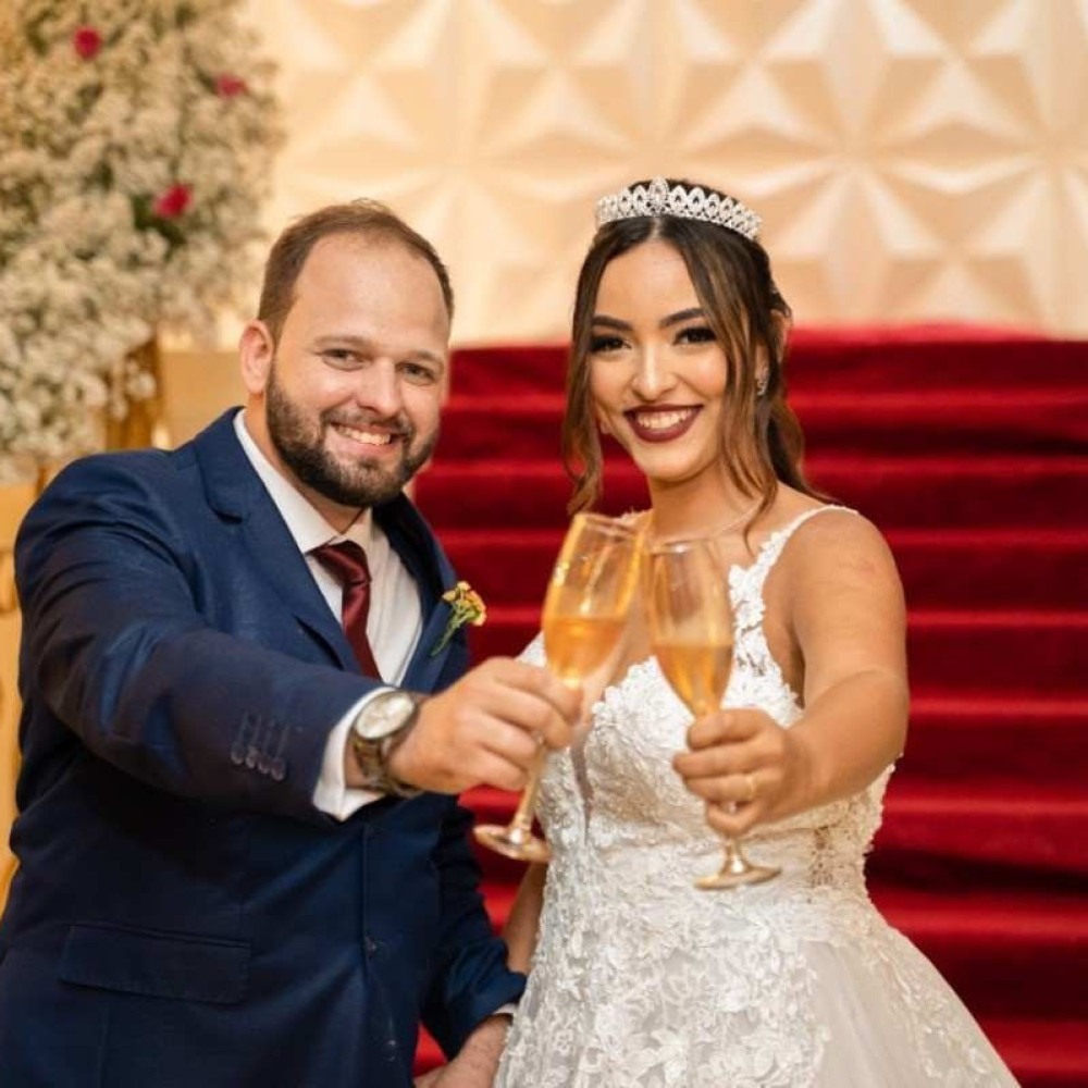 Venerotti Decorações - Todo ano surgem novas tendências de decoração de  casamento porque os noivos estão sempre buscando inovação e originalidade,  algo que faça com que a cerimônia seja memorável. 2022 não