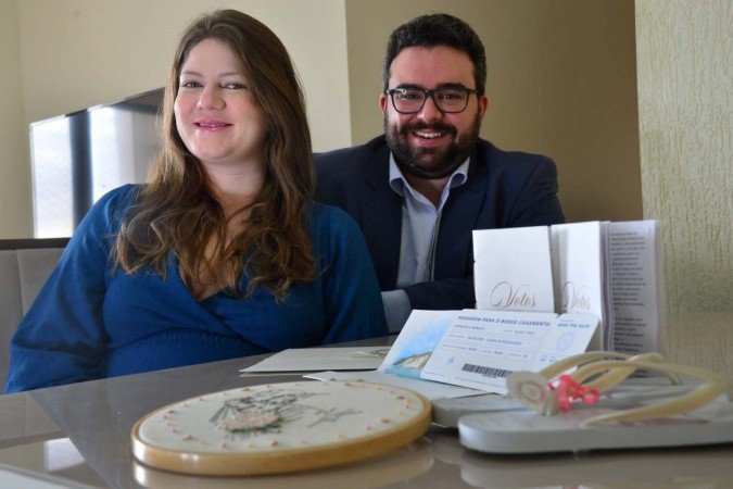 Bárbara Ricken e Renato Abreu guardam as recordações do grande dia em que subiram ao altar 
