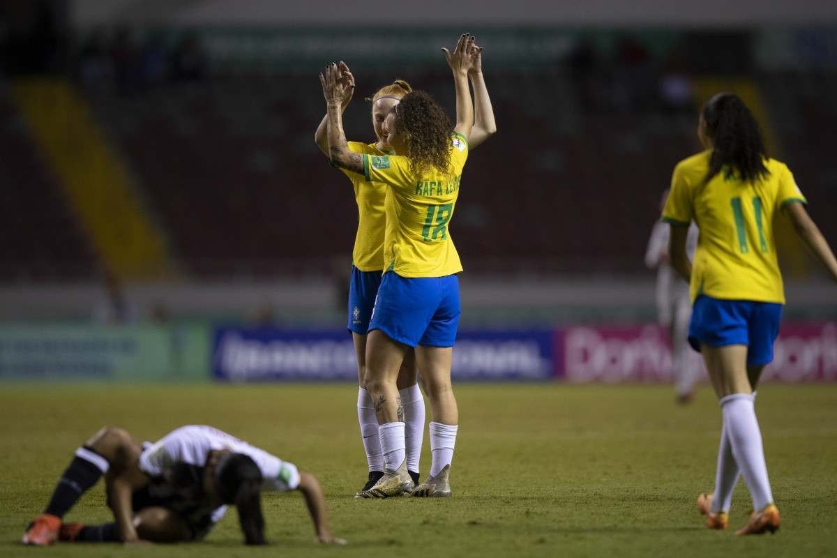 Brasil goleia Costa Rica e avança às quartas para enfrentar a Colômbia