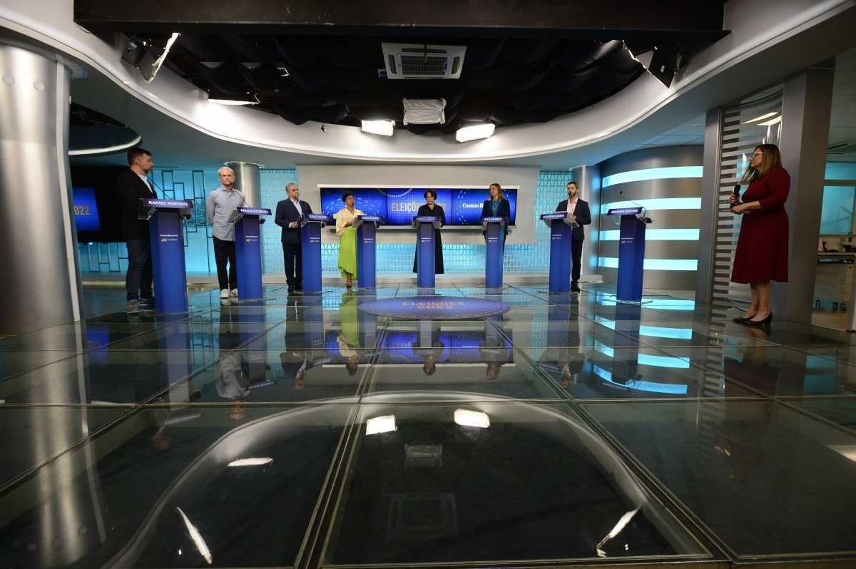 Considerações finais no debate com duras críticas à ausência de Ibaneis