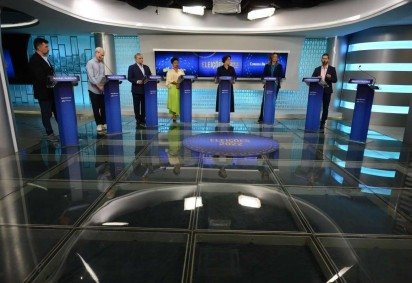 Por duas horas, os postulantes ao Buriti tiveram a oportunidade de debater o futuro do Distrito Federal -  (crédito: Marcelo Ferreira/CB/D.A.Press)