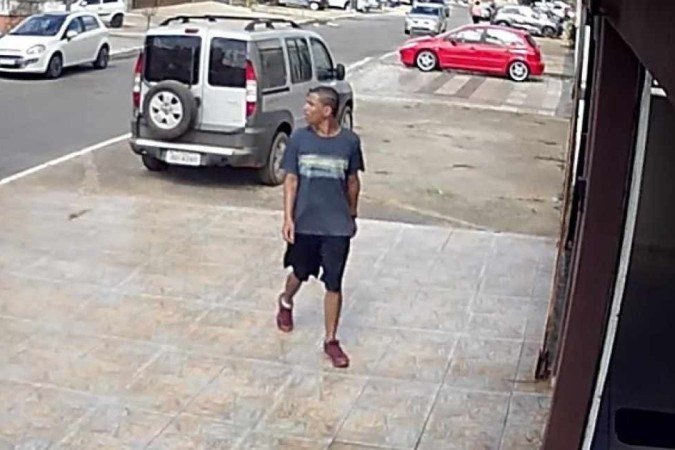 Crime ocorreu em julho e foi registrado por imagens das câmeras de segurança - (crédito: PCDF/Divulgação) Crime ocorreu em julho e foi registrado por imagens das câmeras de segurança - (crédito: PCDF/Divulgação)