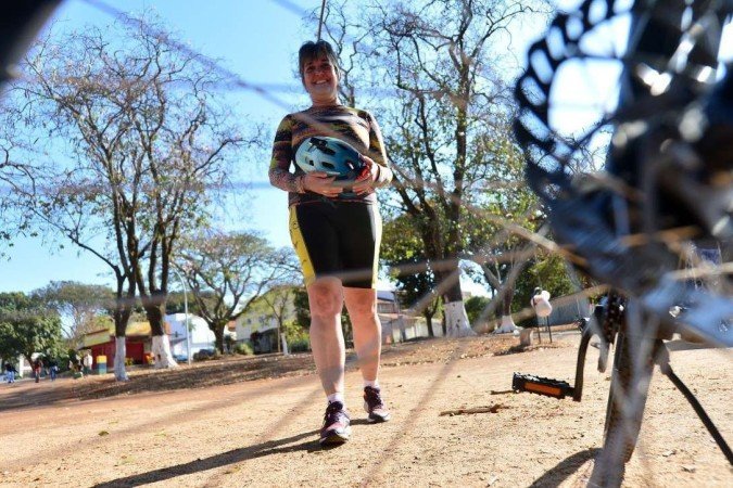 A servidora pública, Ana Sílvia, vê as comemorações do Dia do Ciclista como um ato político