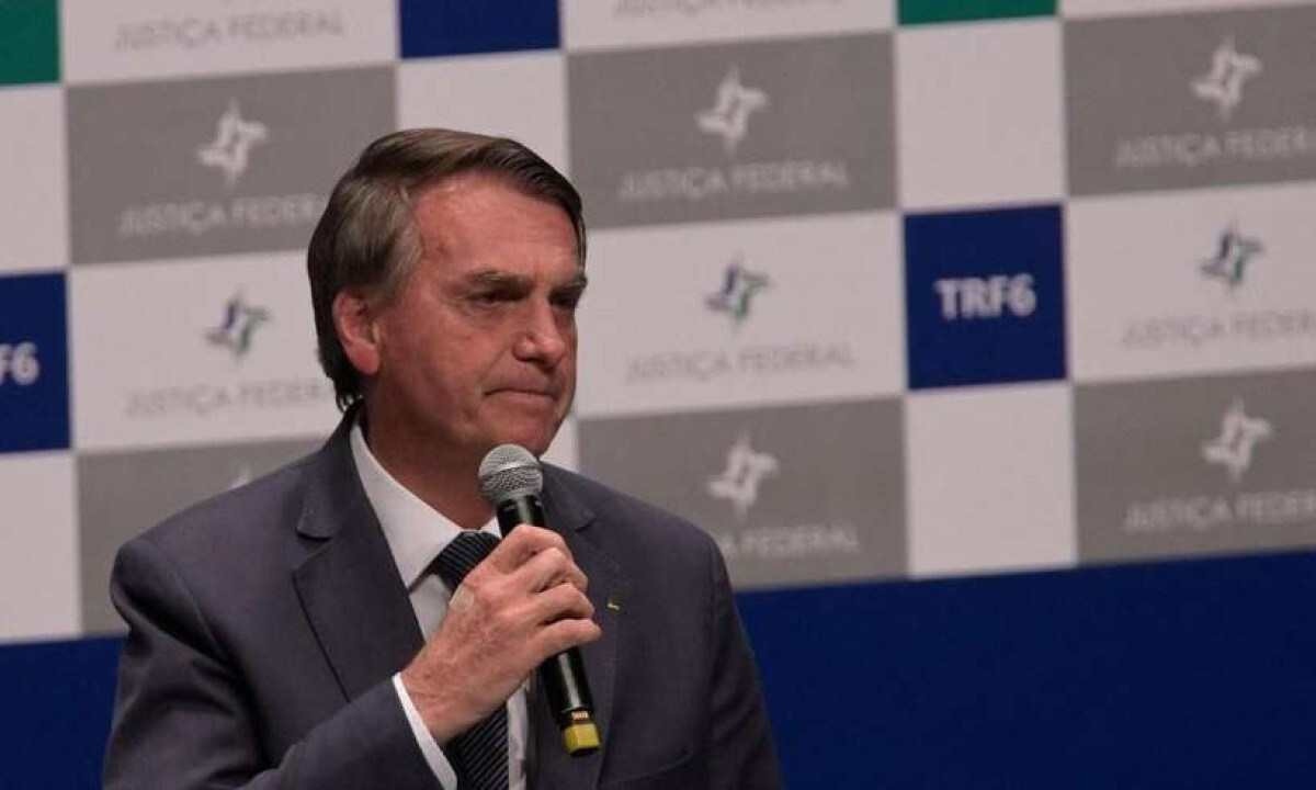 Bolsonaro responde podcast que recebeu Lula: 'Nunca pedi para ir em Podpah'