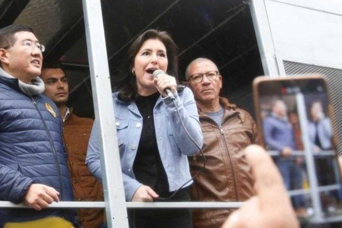 A candidata à Presidência Simone Tebet esteve na zona norte de São Paulo para falar com apoiadores - (crédito: Instagram @simonetebet/Reprodução) A candidata à Presidência Simone Tebet esteve na zona norte de São Paulo para falar com apoiadores - (crédito: Instagram @simonetebet/Reprodução)