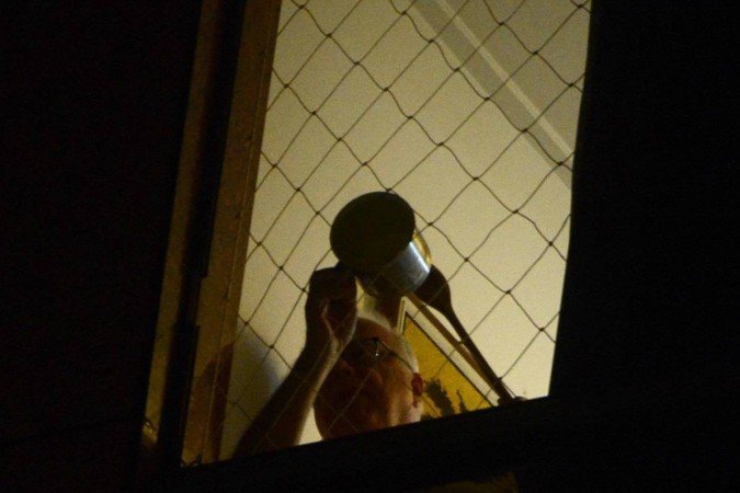  22/08/2022 Crédito: Carlos Vieira/CB. Panelaço na  Quadra 300  do Sudoeste.