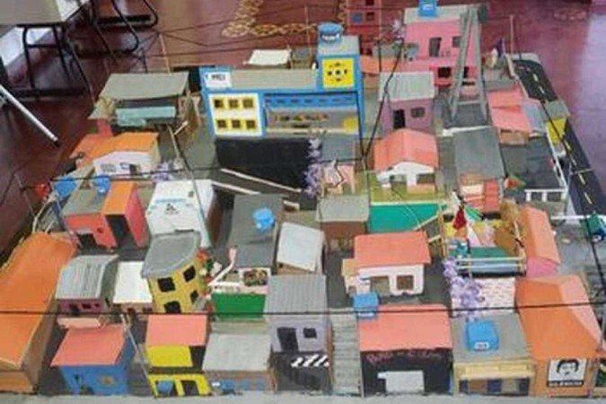 Maquete foi montada pelos jovens