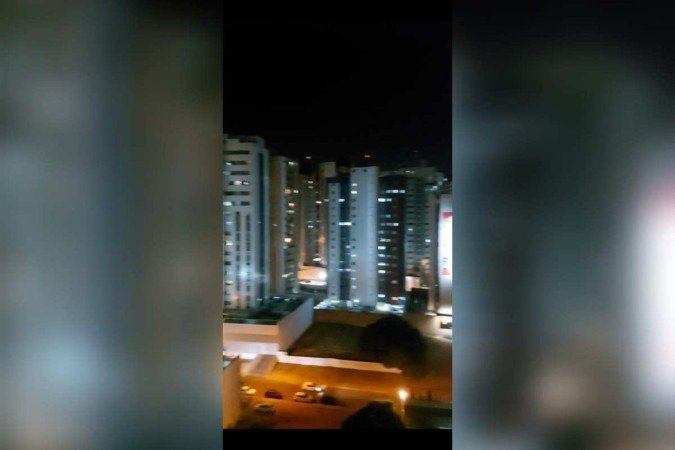 Panelaço em Águas Claras durante entrevista de Jair Bolsonaro