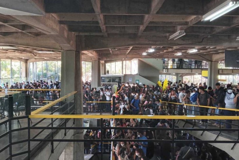 Comida a R$ 1': Estudantes da Unir fazem inauguração 'independente' do  restaurante universitário que esperam há mais de 10 anos, Rondônia