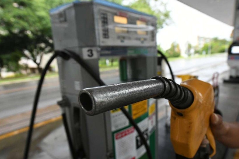 Preço da gasolina segue em baixa no DF e litro já é vendido por menos de R$ 5