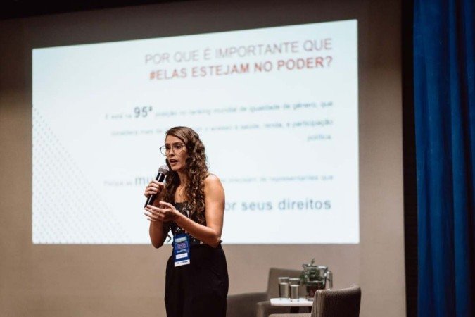 Letícia Medeiros, durante participação em seminário que reuniu mulheres que coordenaram campanhas eleitorais. - (crédito: Flávio Soares) Letícia Medeiros, durante participação em seminário que reuniu mulheres que coordenaram campanhas eleitorais. - (crédito: Flávio Soares)
