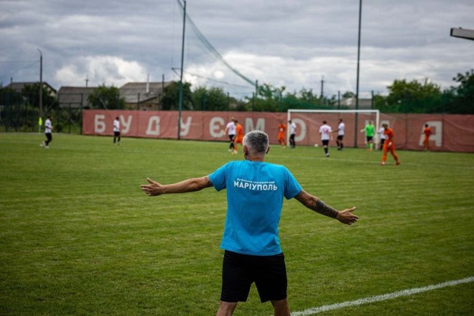 Em meio à guerra, jogadores de Mariupol buscam motivação para temporada