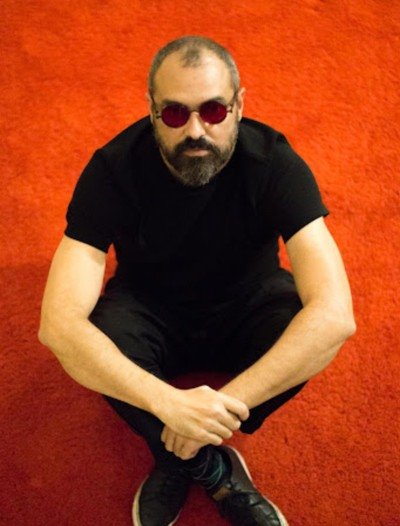 Jota Dale, produtor musical e engenheiro de som em atividade no DF, ministra a Oficina de Produção Musical e Fonográfica Jota Dale, produtor musical e engenheiro de som em atividade no DF, ministra a Oficina de Produção Musical e Fonográfica