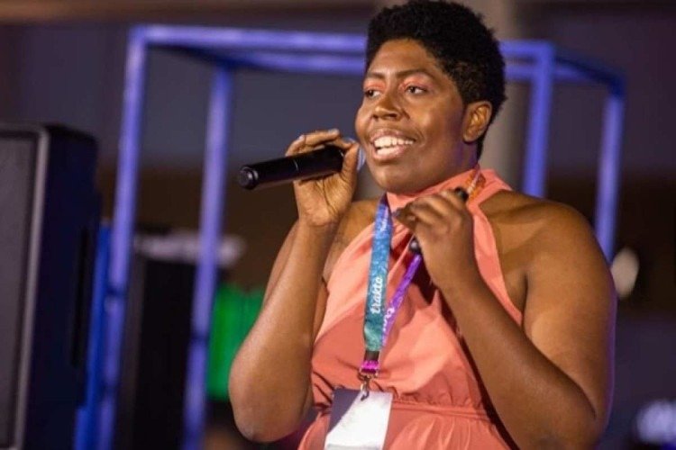 Carla Sabrina Silveira Xavier, 28, é co-proprietária de uma agência de marketing em Brasília e especialista em mentoria de social media e assessoria