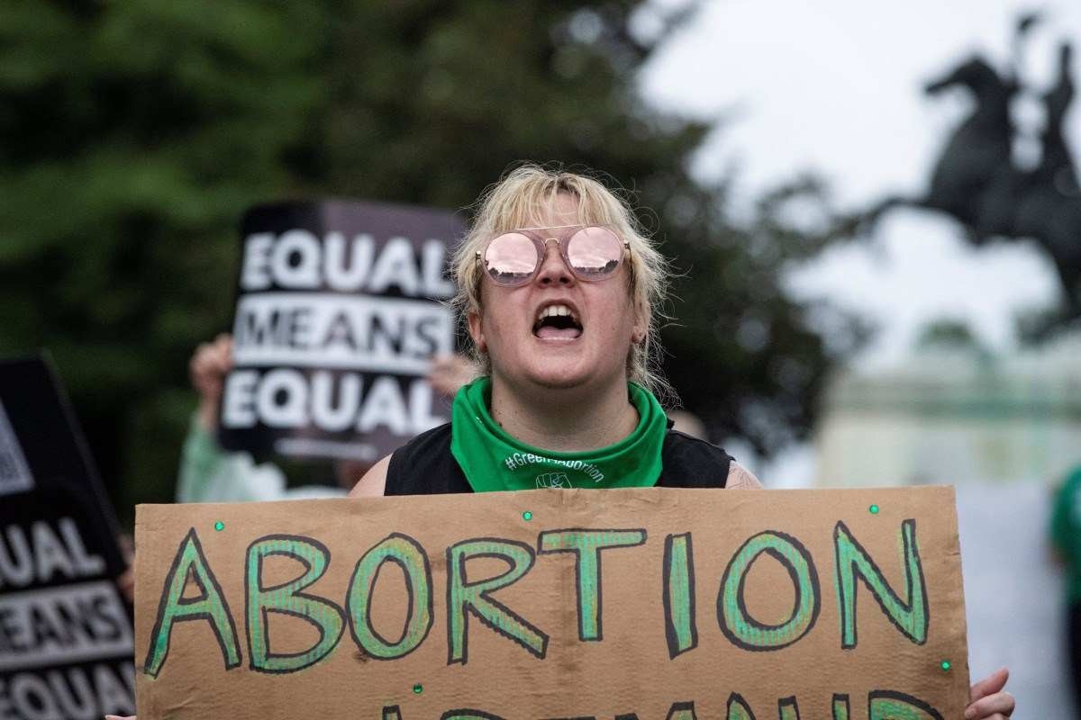 Casa Branca critica leis 'drásticas' que proíbem o aborto nos EUA