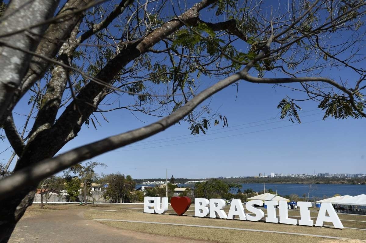 Lago Sul tem renda média 143 vezes maior do que a da RA vizinha, o Itapoã