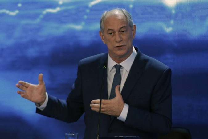 Pressionado pelo voto til Ciro Gomes desidrata na reta final das