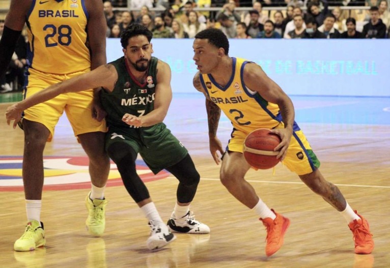 Brasil vence o México e estreia com vitória no Basquete Masculino