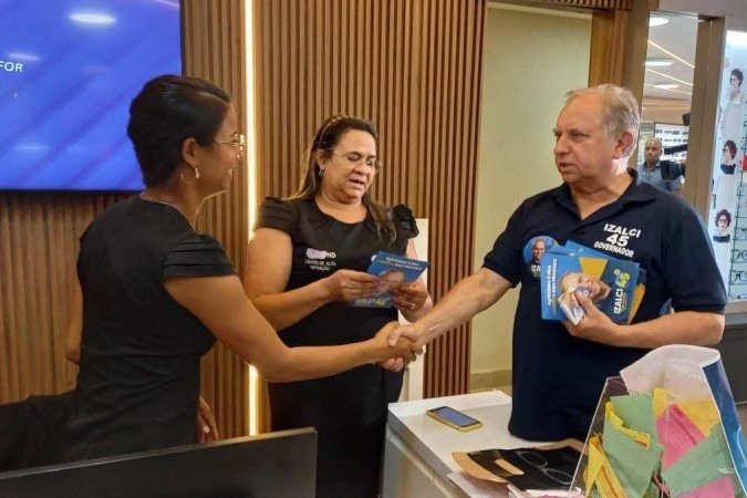 Candidato tucano, Izalci visitou comércios de São Sebastião para mostrar suas propostas