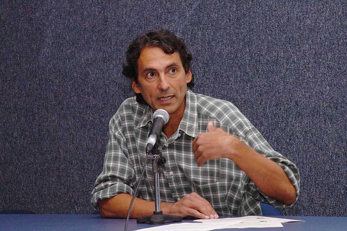 Angelo Segrillo, professor de história da USP 