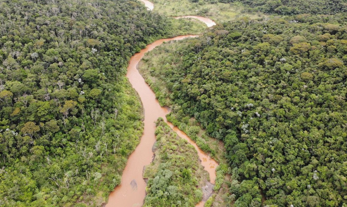 Meio Ambiente anuncia fundos para compensar perdas em Mariana