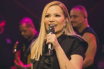 Solange Almeida é destaque da programação da Semana S do comércio, que oferece exames, oficinas, serviços e show gratuitos na torre de TV
 -  (crédito: Reprodução/Instagram @solangealmeida)