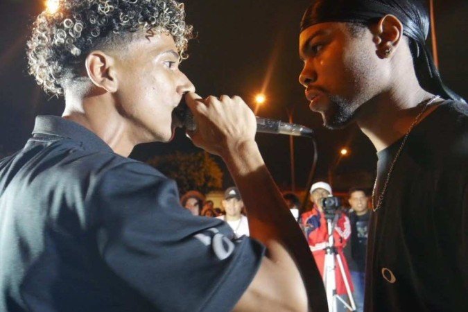 Rappers rimam na Batalha do Metrô de Samambaia - (crédito: Divulgação/Batalha do Metrô) Rappers rimam na Batalha do Metrô de Samambaia - (crédito: Divulgação/Batalha do Metrô)