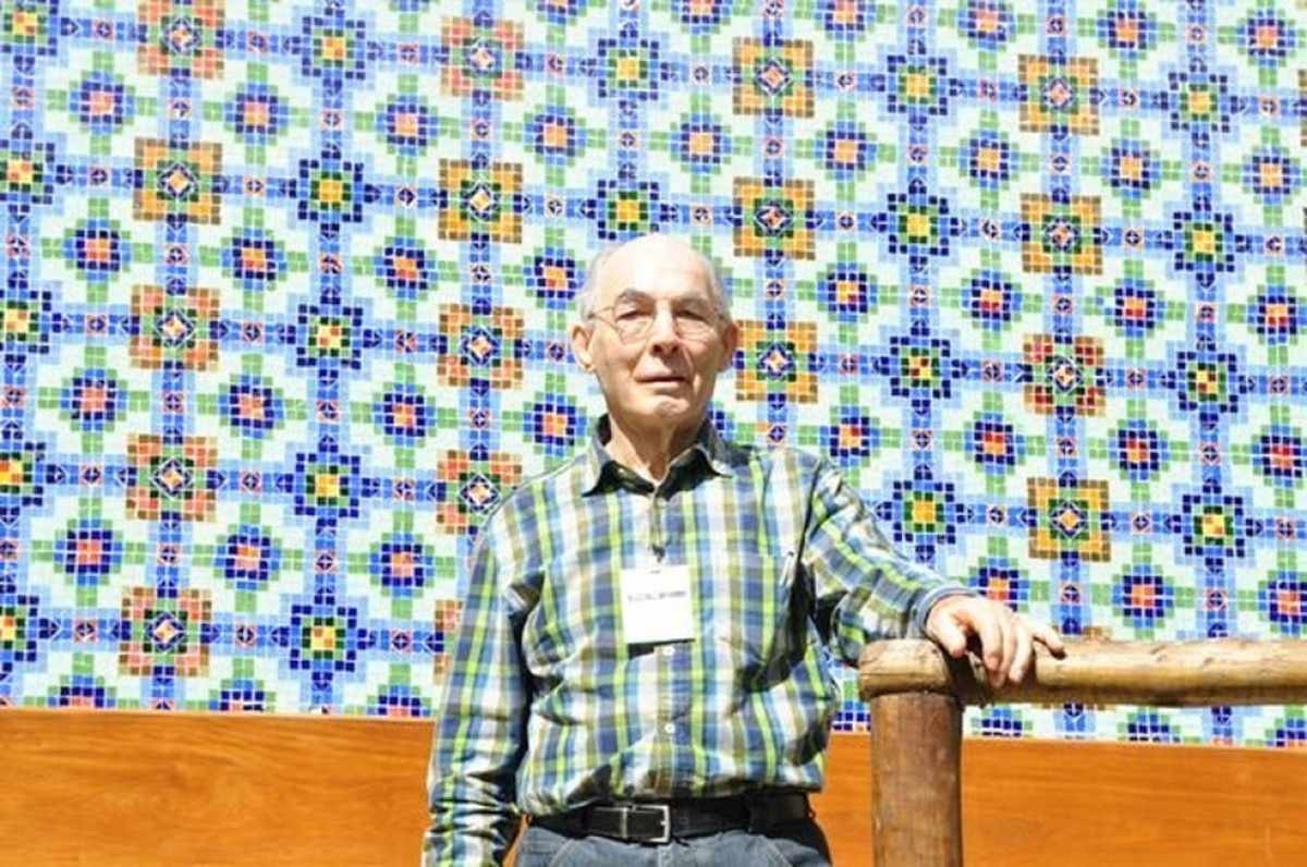 Morre o artista plástico Raphael Samú, conhecido pela obra em mosaicos