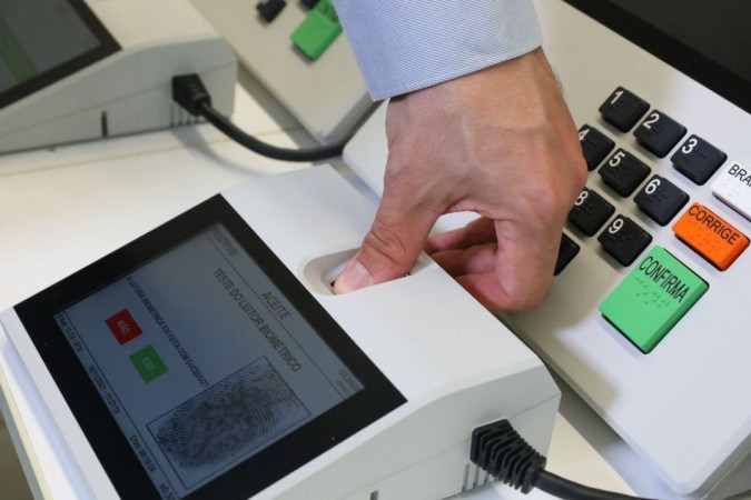 Pedidos de voto em trânsito crescem 278%, diz TSE - Pedidos de voto em trânsito crescem 278%, diz TSE -