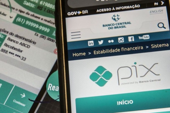 Advogada diz que bancos têm obrigação de garantir a segurança dos clientes e devem devolver o dinheiro em caso de fraude - (crédito: Agência Brasil) Advogada diz que bancos têm obrigação de garantir a segurança dos clientes e devem devolver o dinheiro em caso de fraude - (crédito: Agência Brasil)