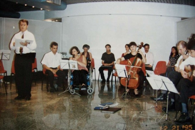 Estreia profissional de Ricardo Bernardes: concerto inaugural do Americantiga Ensemble em 21 Dez de 1995 