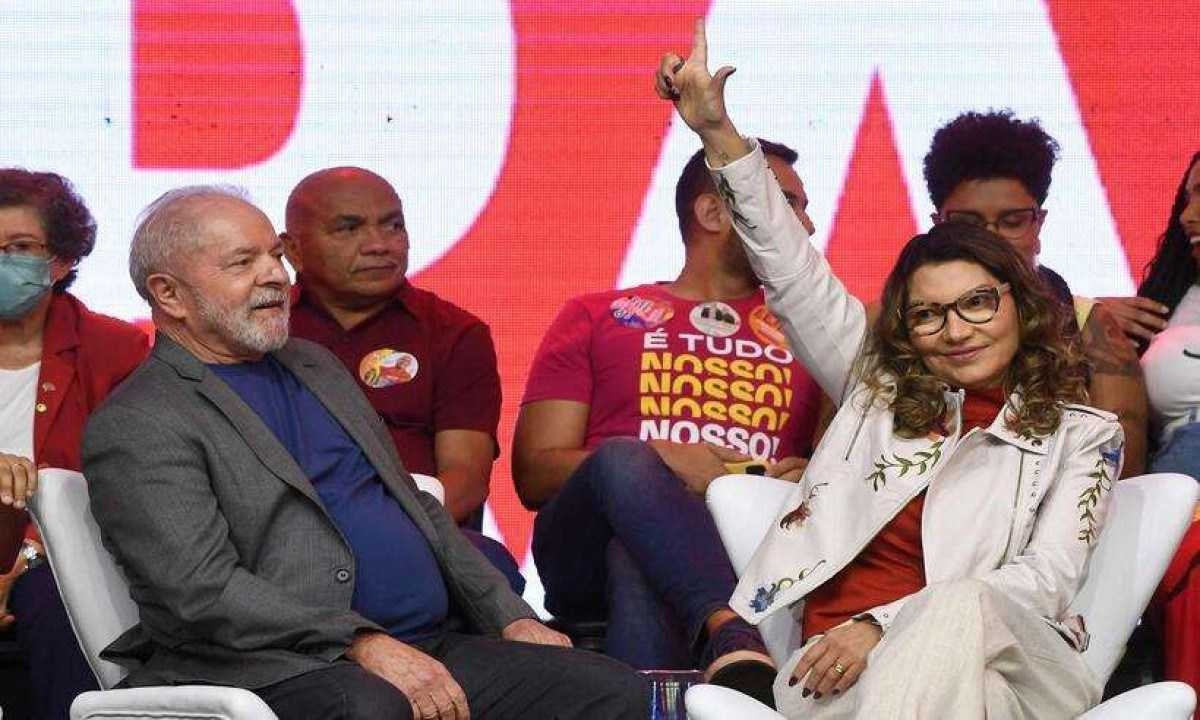 Janja critica propaganda com Michelle Bolsonaro: 'É muita cara de pau'