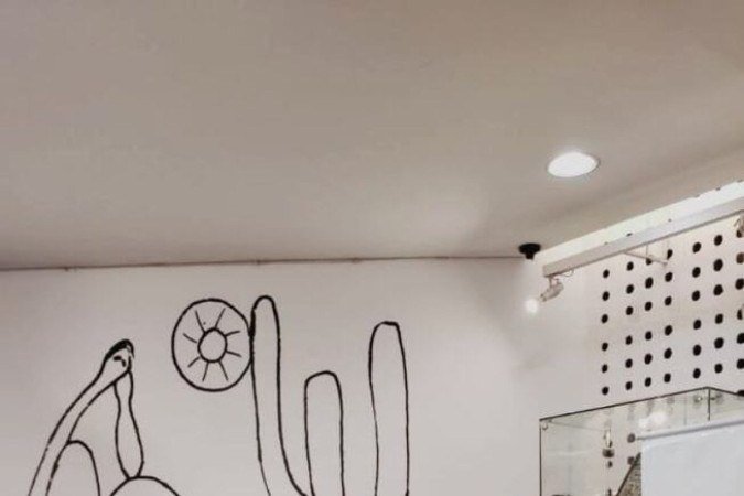 Licenciado em Pedagogia, mestre em Educação pela Universidade Federal de Minas Gerais e doutor em Educação (Área de História da Educação) pela universidade de São Paulo